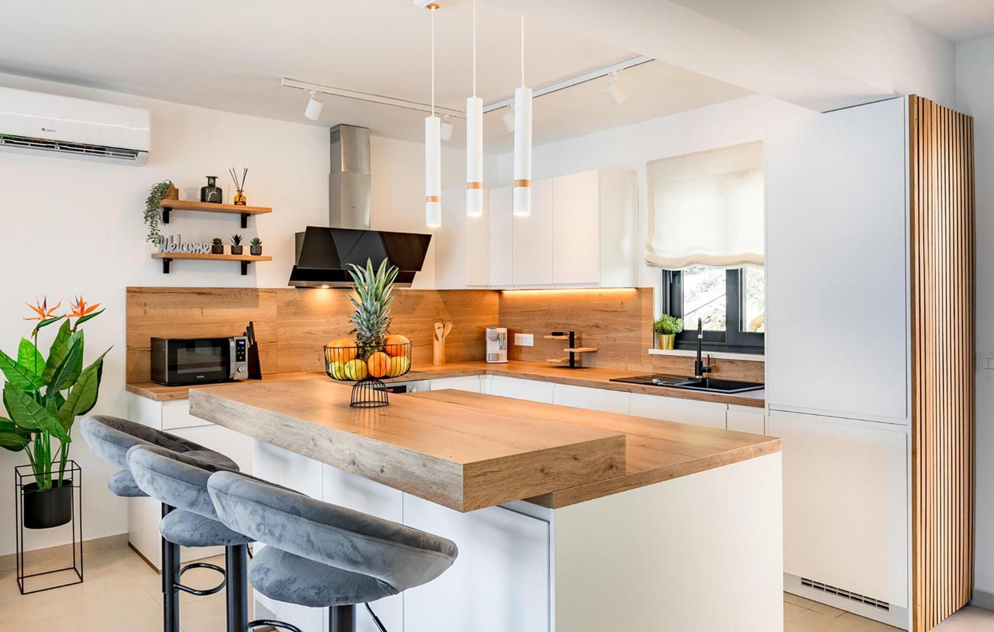 Amazing Home In Blato With Kitchen Extérieur photo
